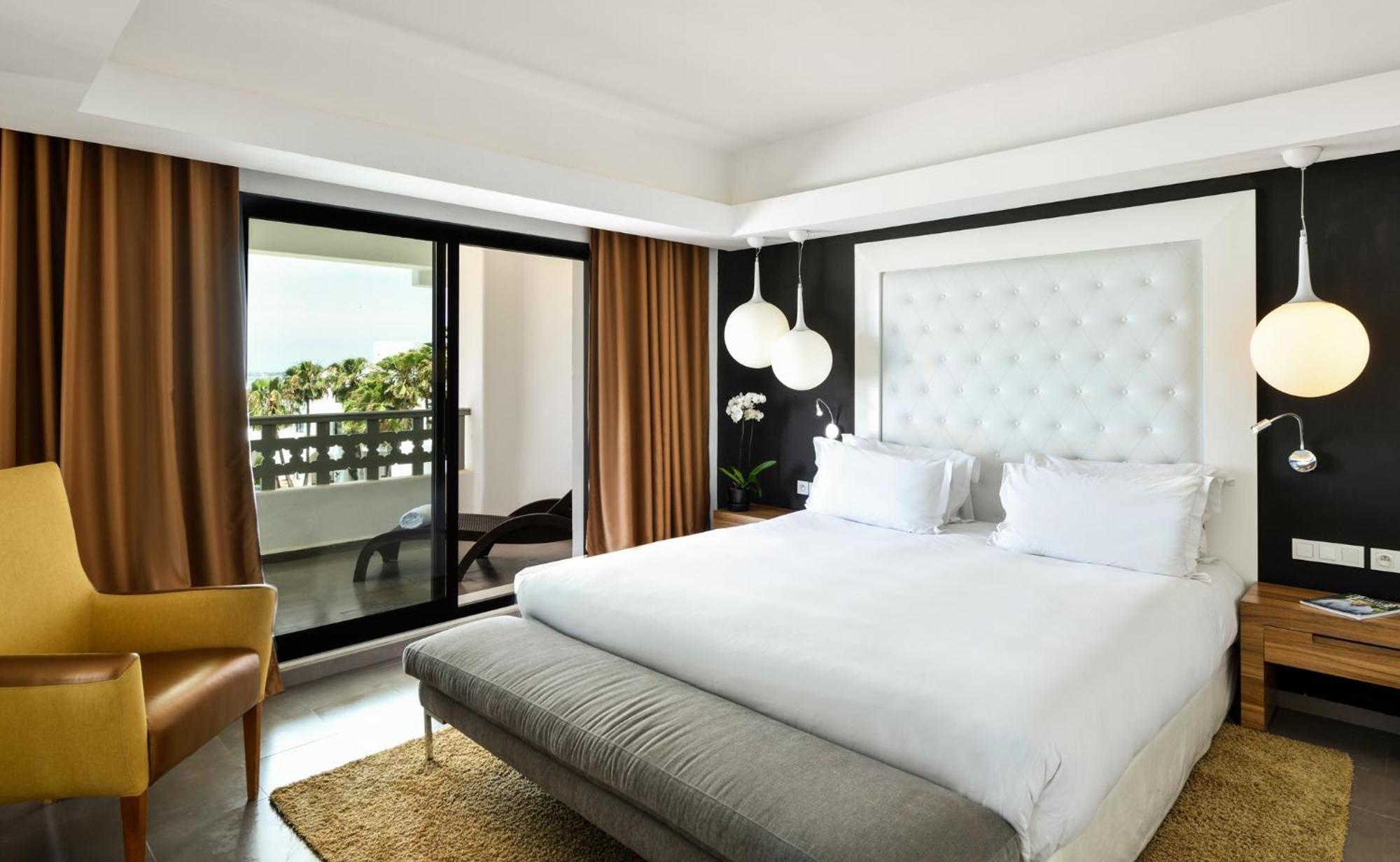铂尔曼玛扎甘皇家高尔夫酒店及Spa 杰迪代 外观 照片 A bedroom at the hotel