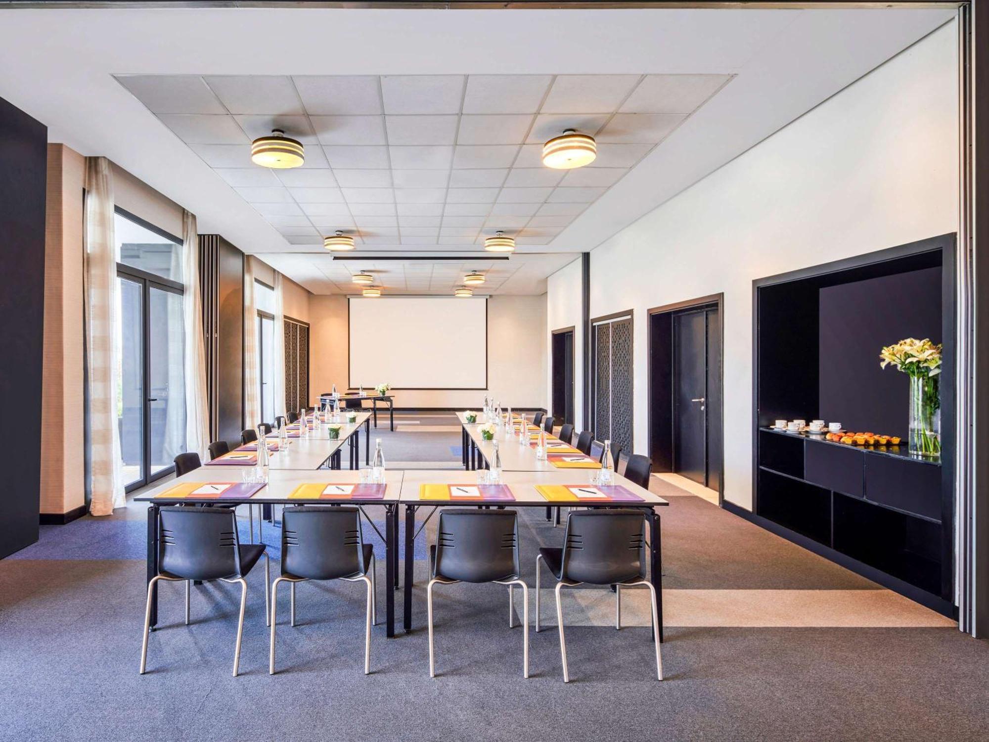 铂尔曼玛扎甘皇家高尔夫酒店及Spa 杰迪代 外观 照片 Meeting room