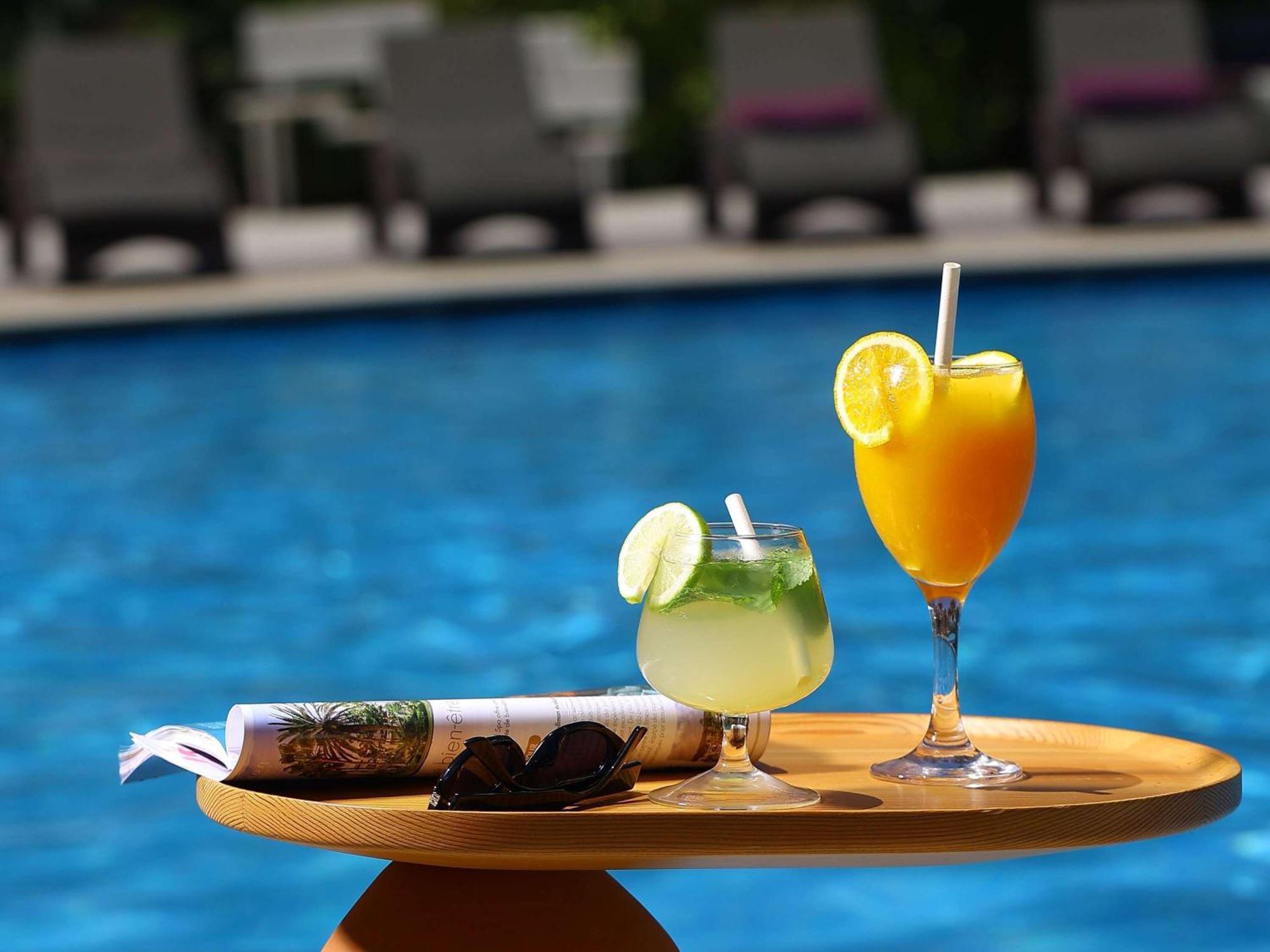 铂尔曼玛扎甘皇家高尔夫酒店及Spa 杰迪代 外观 照片 Poolside drinks